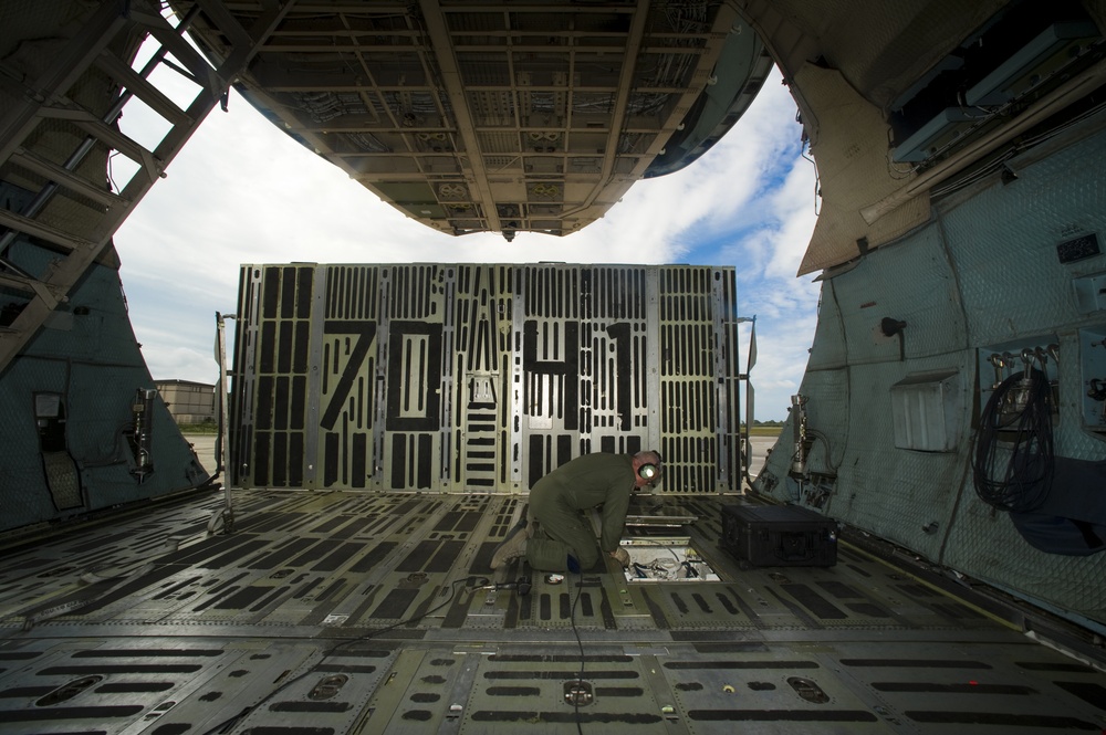 AFSOC/C-5 loading