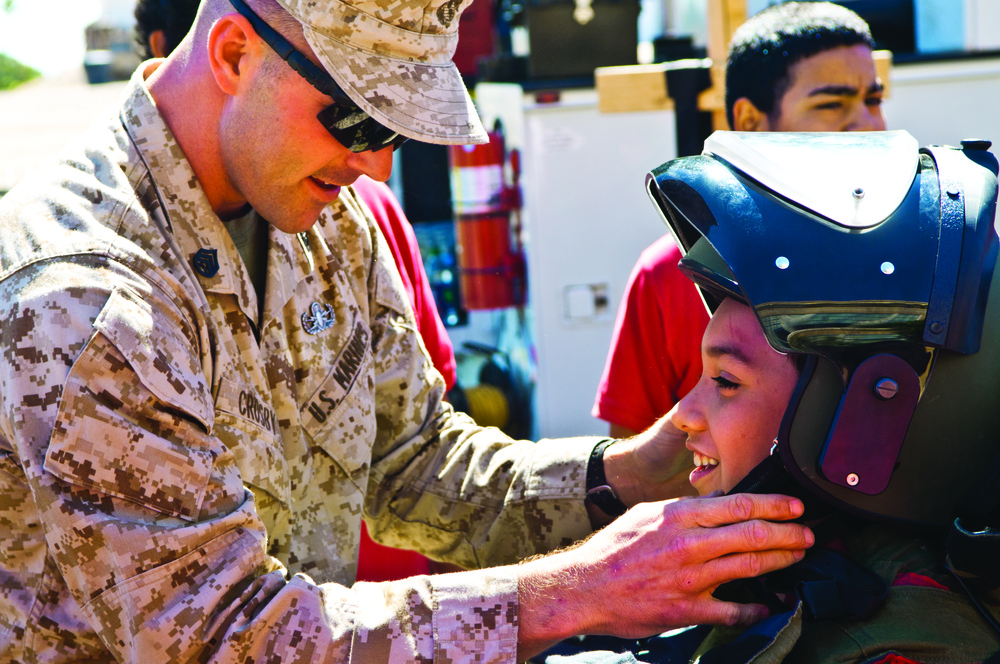EOD and CLC-16 attend junior HS career fair