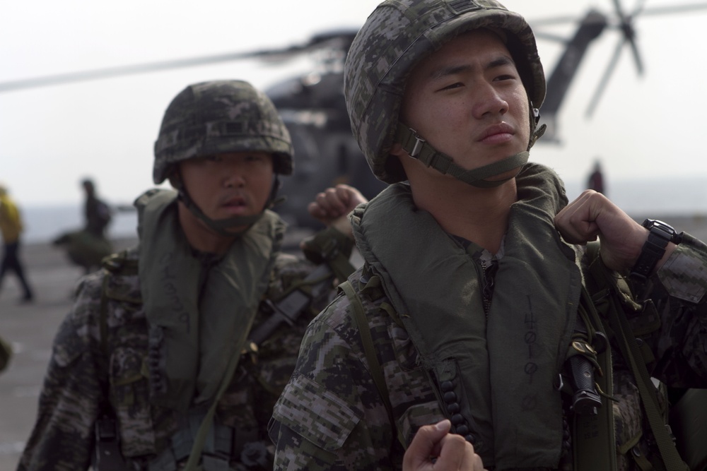 Korean Marines board USS New Orleans
