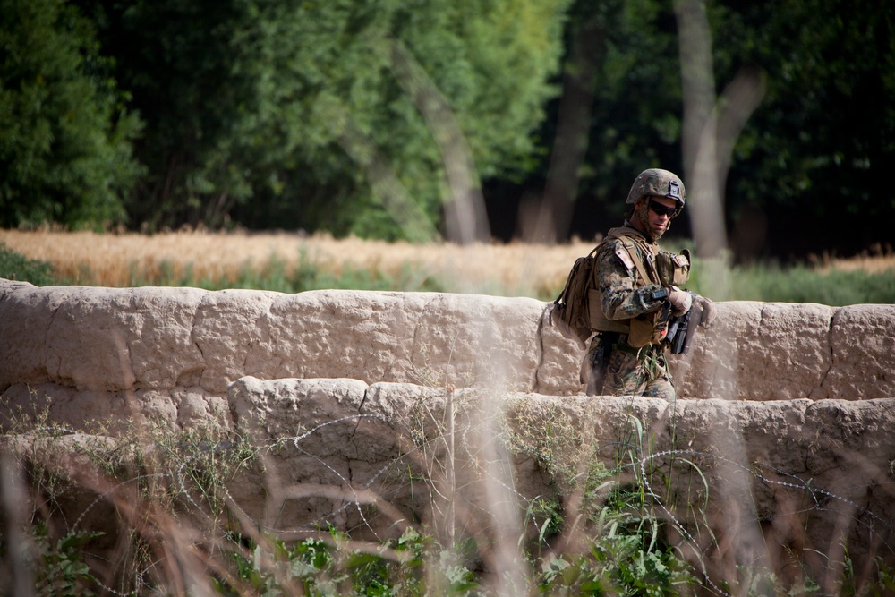 1/7 Marines Patrol in Sangin