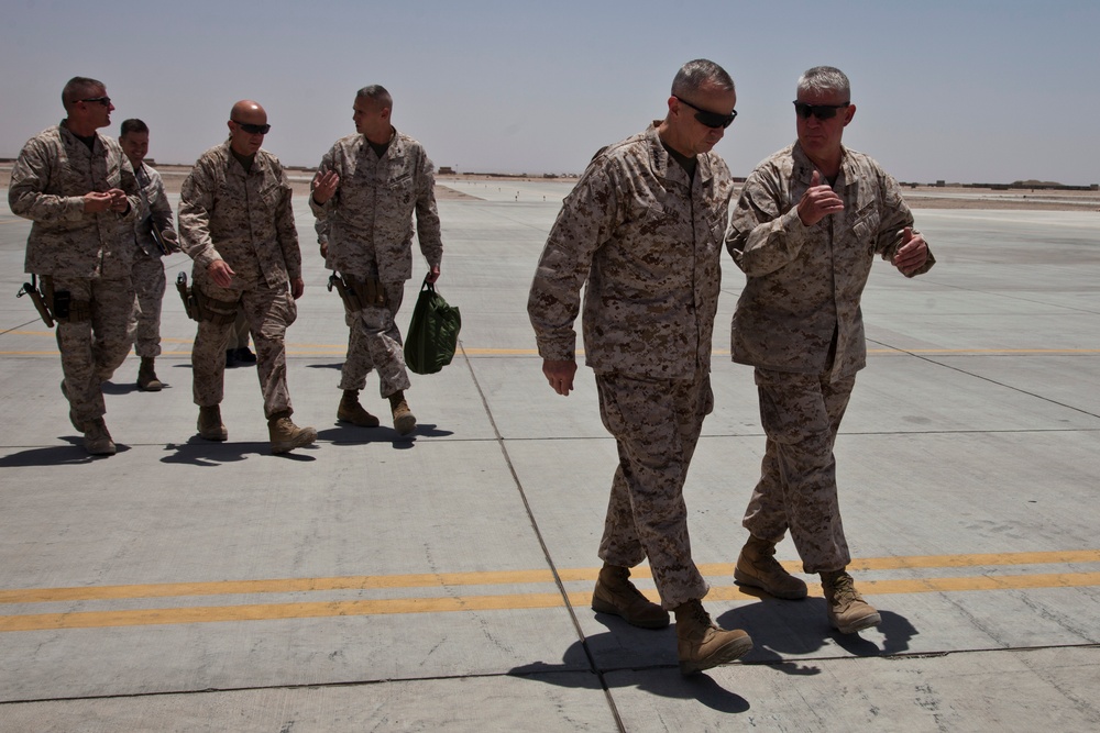 ISAF commander visits troops aboard Camp Dwyer