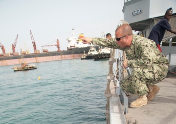 Djiboutian, US Navies practice Maritime VBSS Operations