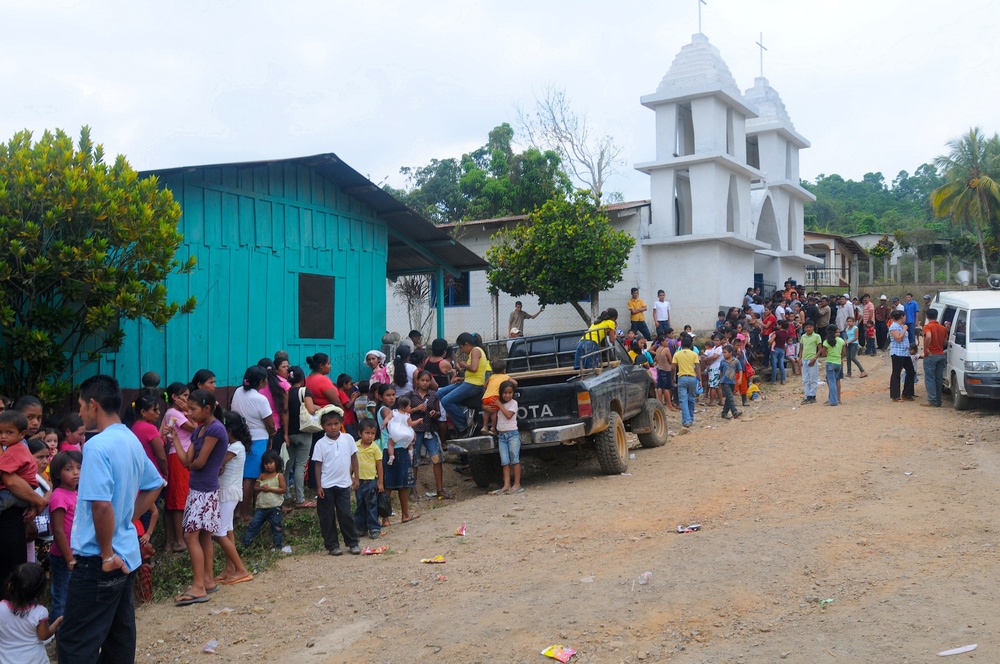 Medical Readiness Training Exercises at San Pedro Sitio, Hounduras