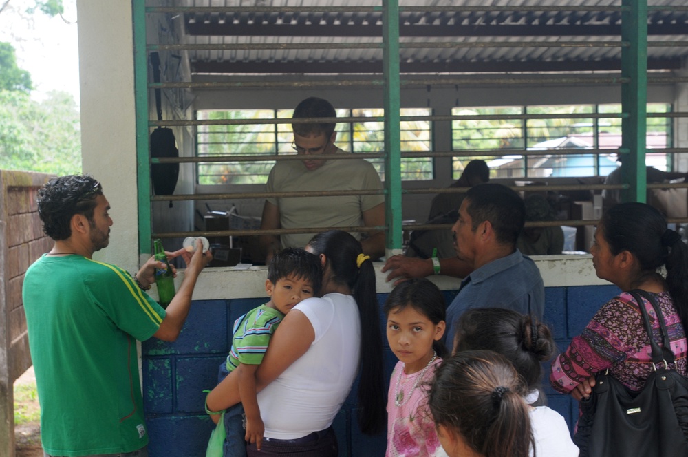 Medical Readiness Training Exercises at San Juan de Sitio, Honduras