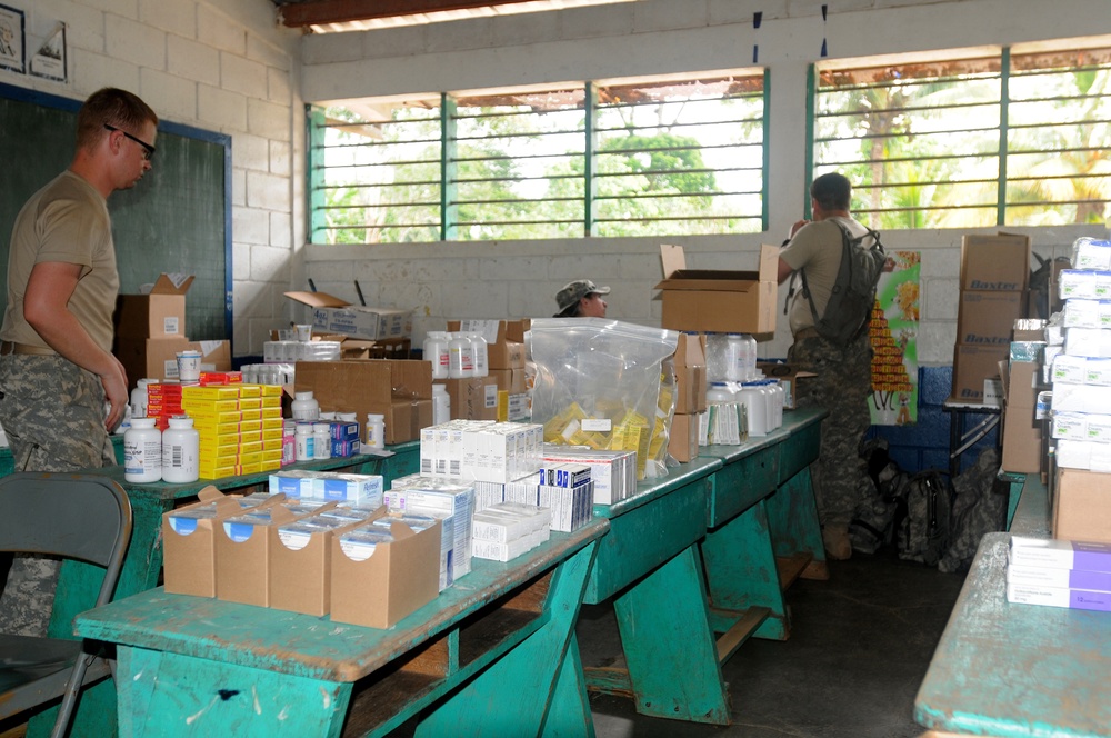 Medical Readiness Training Exercises at San Juan de Sitio, Honduras