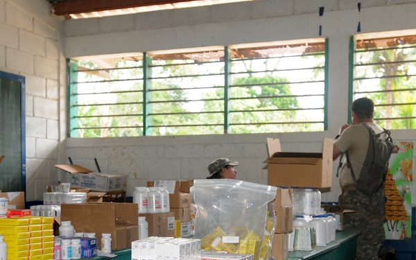 Medical Readiness Training Exercises at San Juan de Sitio, Honduras