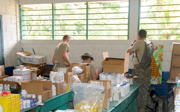 Medical Readiness Training Exercises at San Juan de Sitio, Honduras