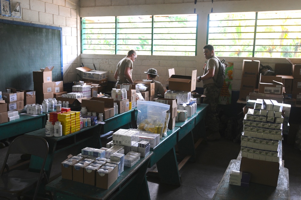 Medical Readiness Training Exercises at San Juan de Sitio, Honduras