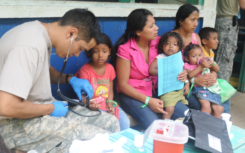 Medical Readiness Training Exercises at San Juan de Sitio, Honduras