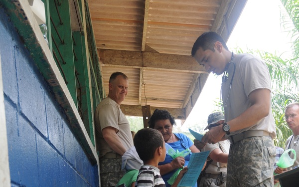 Medical Readiness Training Exercises at San Juan de Sitio, Honduras