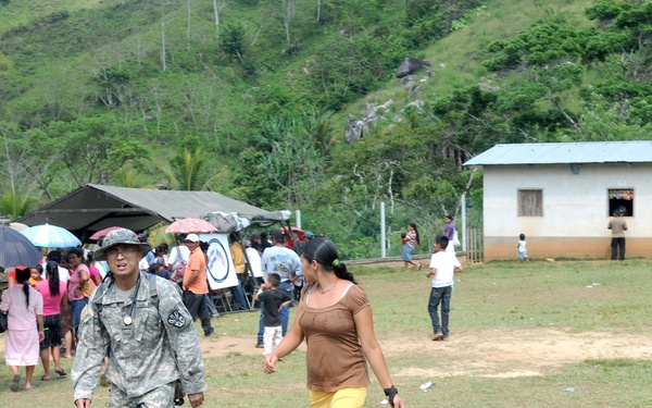 Medical Readiness Training Exercises at San Juan de Sitio, Honduras