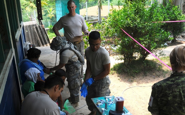 Medical Readiness Training Exercises at San Juan de Sitio, Honduras