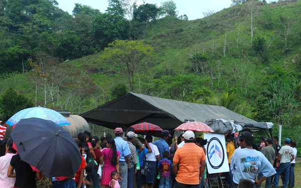 Medical Readiness Training Exercises at San Juan de Sitio, Honduras