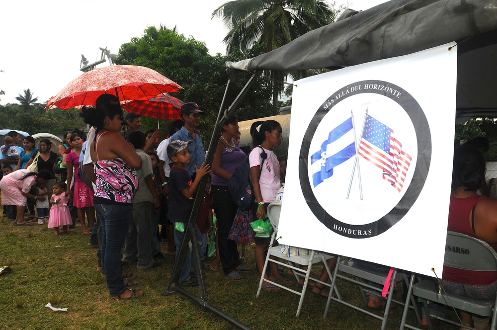 Medical Readiness Training Exercises at San Juan de Sitio, Honduras