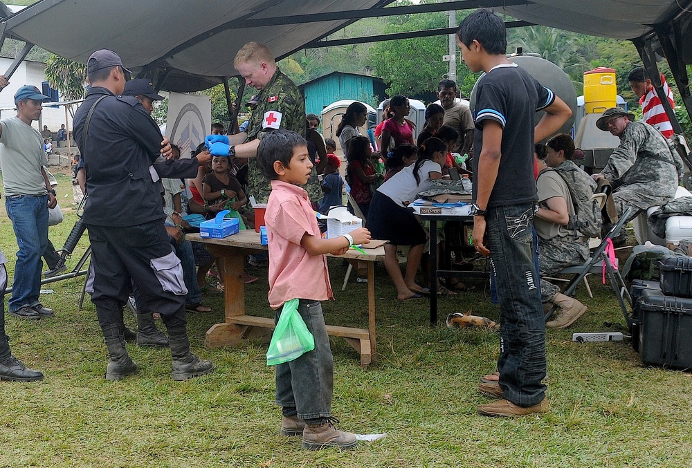 Medical Readiness Training Exercises at San Juan de Sitio, Honduras