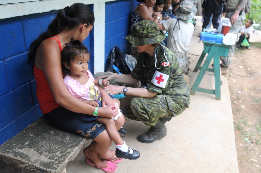 Medical Readiness Training Exercises at San Juan de Sitio, Honduras