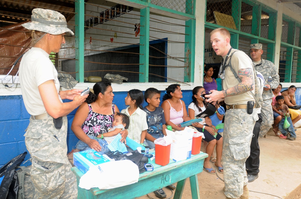 Medical Readiness Training Exercises at San Juan de Sitio, Honduras