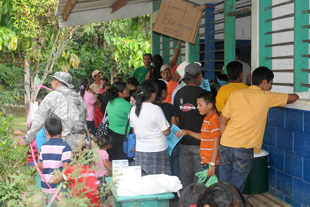 Medical Readiness Training Exercises at San Juan de Sitio, Honduras