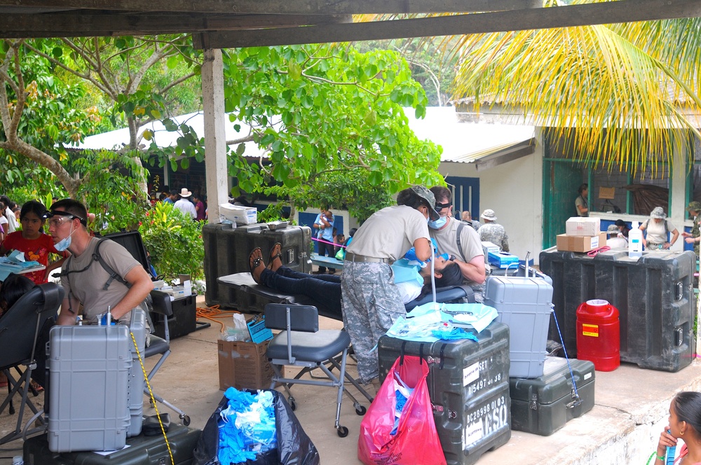 Medical Readiness Training Exercises at San Juan de Sitio, Honduras