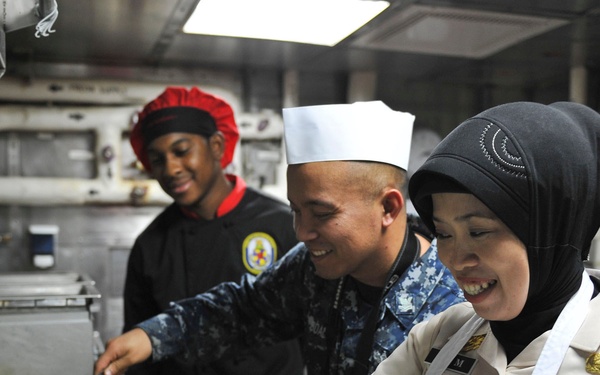 USS Germantown Sailors participate in culinary exchange during CARAT 2012
