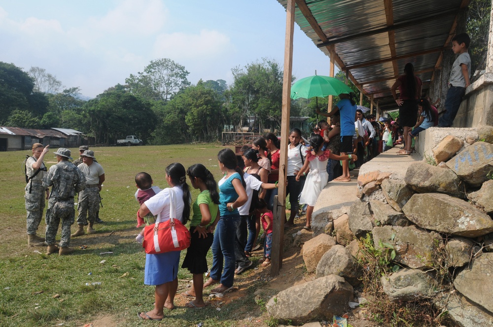 Medical Readiness Training Exercises at San Juan de Sitio, Honduras