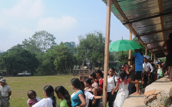 Medical Readiness Training Exercises at San Juan de Sitio, Honduras