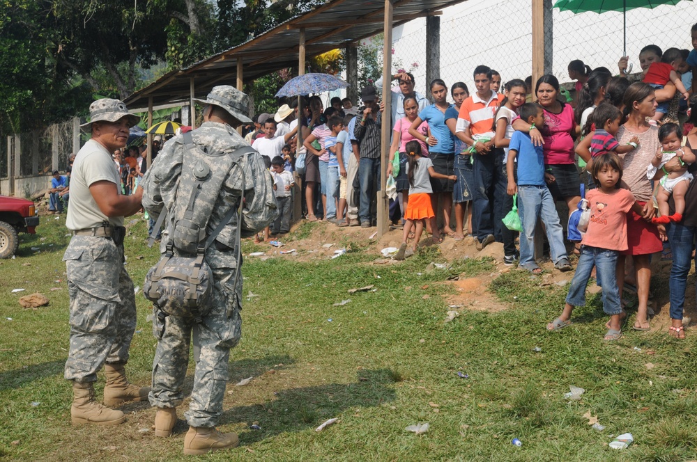 Medical Readiness Training Exercises at San Juan de Sitio, Honduras