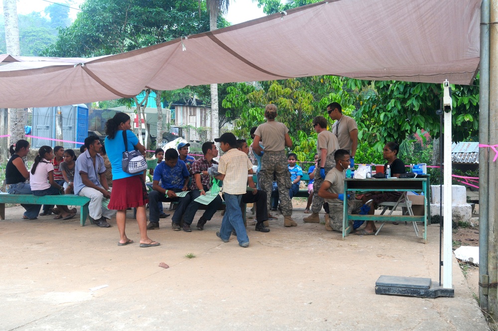 Medical Readiness Training Exercises at San Juan de Sitio, Honduras