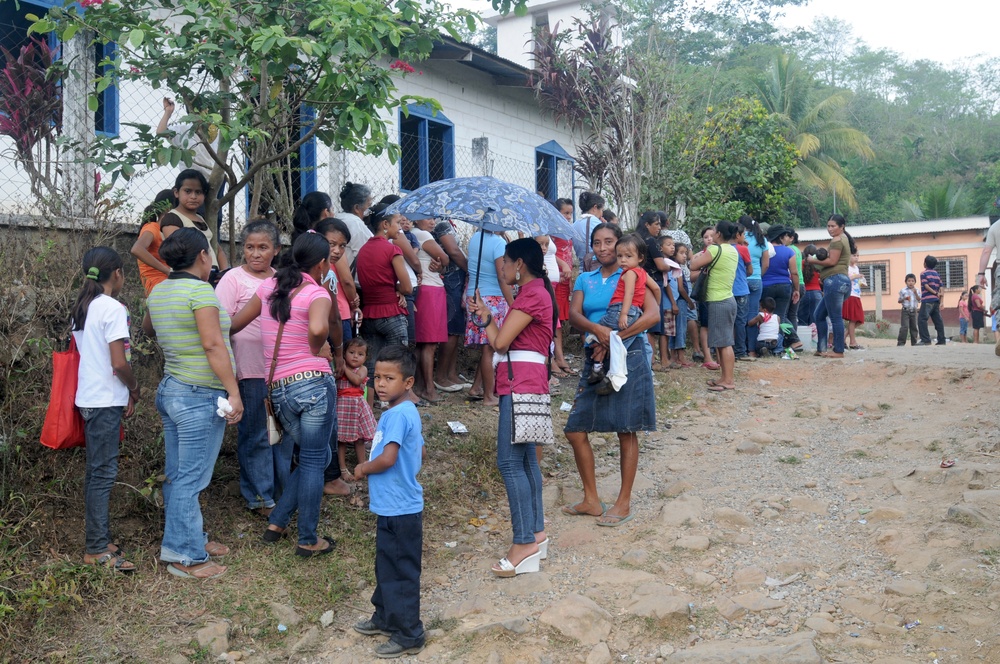 Medical Readiness Training Exercises at San Juan de Sitio, Honduras