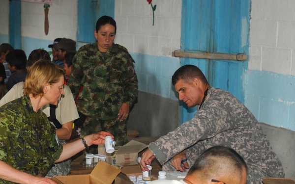 Medical Readiness Training Exercises at San Juan de Sitio, Honduras