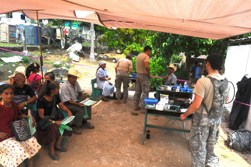 Medical Readiness Training Exercises at San Juan de Sitio, Honduras