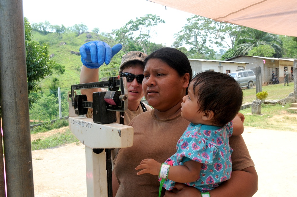 Medical Readiness Training Exercises at San Juan de Sitio, Honduras