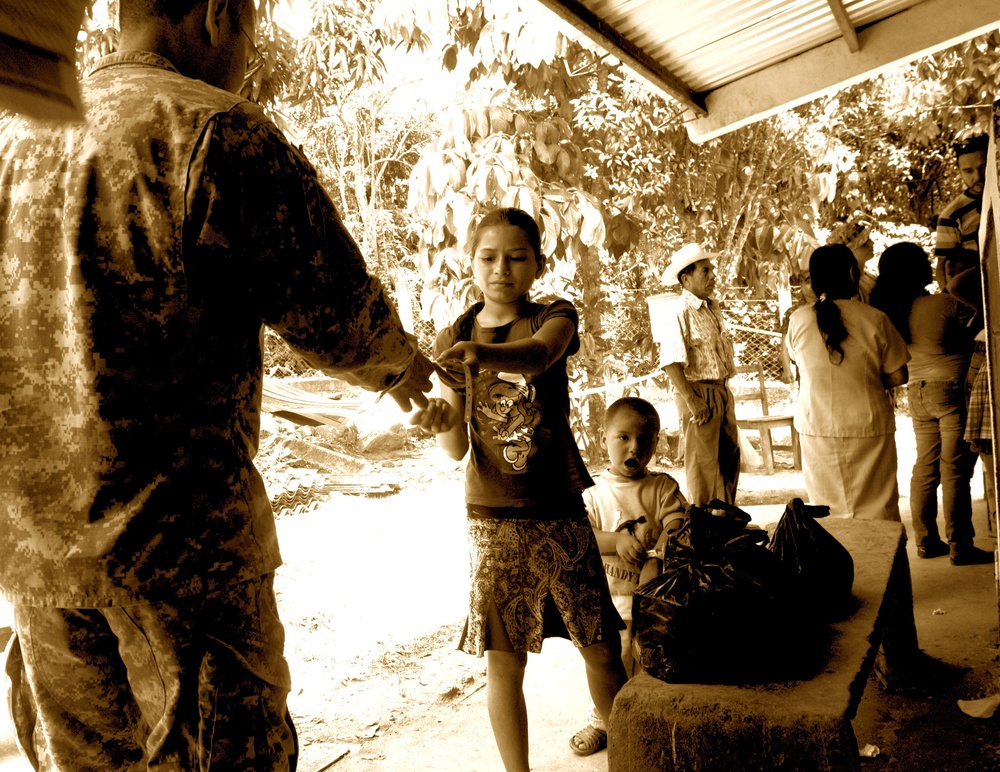 Medical Readiness Training Exercises at San Juan de Sitio, Honduras