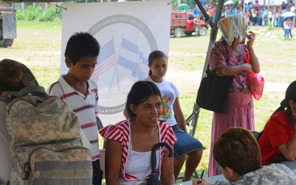 Medical Readiness Training Exercises at San Juan de Sitio, Honduras