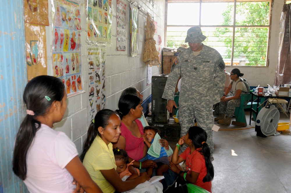 Medical Readiness Training Exercises at San Juan de Sitio, Honduras