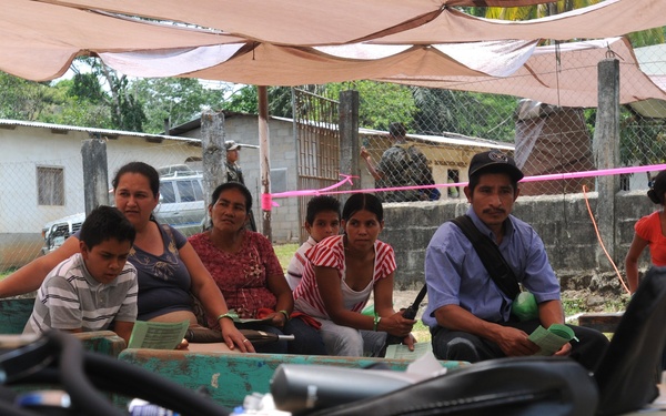 Medical Readiness Training Exercises at San Juan de Sitio, Honduras