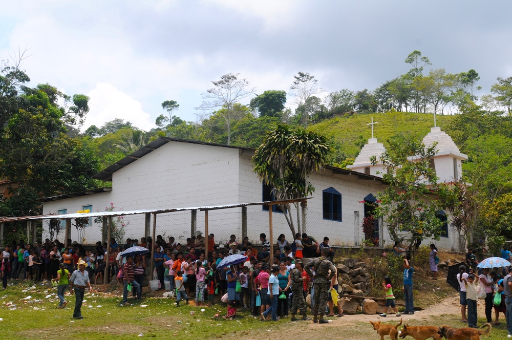 Medical Readiness Training Exercises at San Juan de Sitio, Honduras