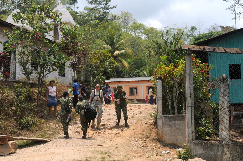 Medical Readiness Training Exercises at San Juan de Sitio, Honduras