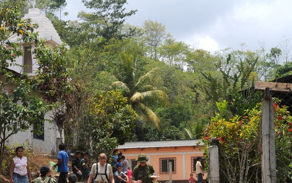 Medical Readiness Training Exercises at San Juan de Sitio, Honduras