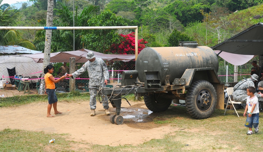 Medical Readiness Training Exercises at San Juan de Sitio, Honduras