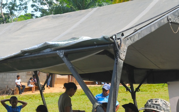 Medical Readiness Training Exercises at San Juan de Sitio, Honduras