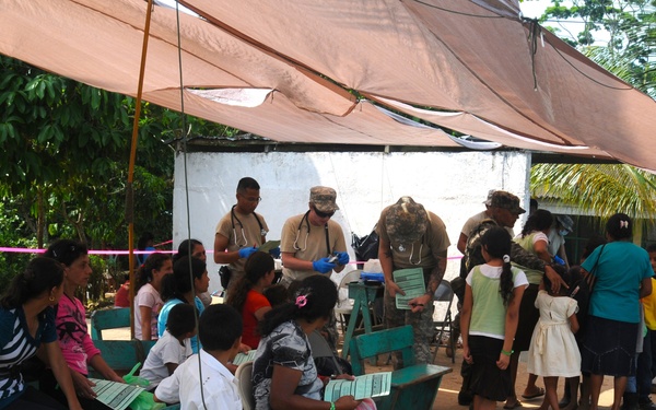 Medical Readiness Training Exercises at San Juan de Sitio, Honduras