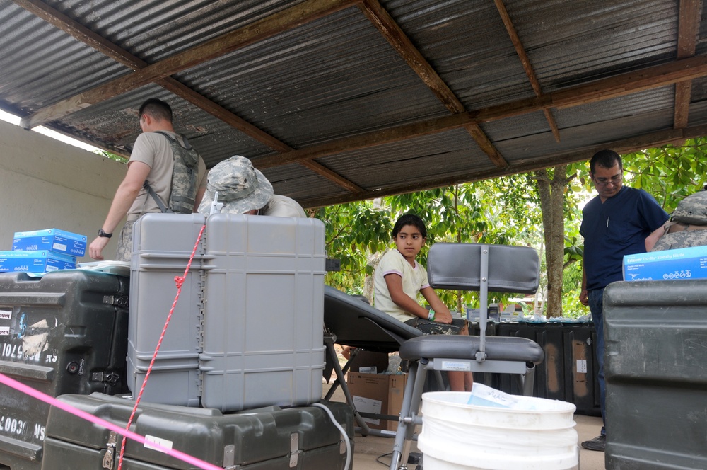 Medical Readiness Training Exercises at San Juan de Sitio, Honduras