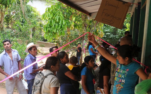 Medical Readiness Training Exercises at San Juan de Sitio, Honduras