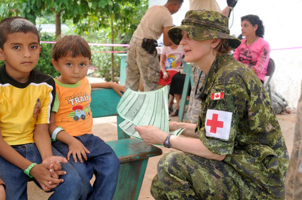 Medical Readiness Training Exercises at San Juan de Sitio, Honduras