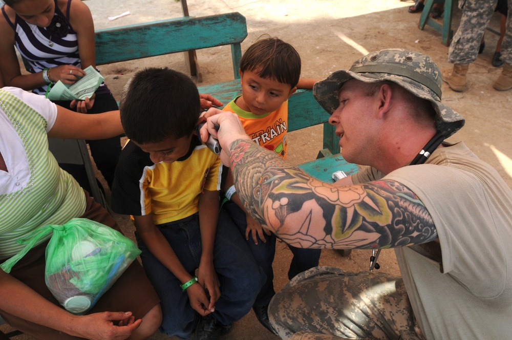 Medical Readiness Training Exercises at San Juan de Sitio, Honduras