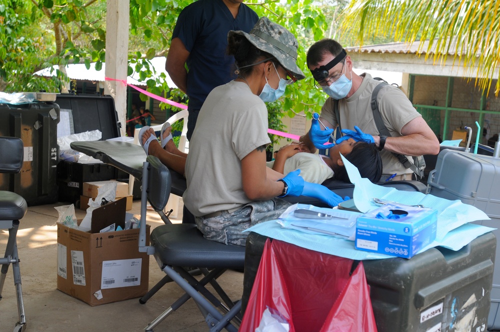 Medical Readiness Training Exercises at San Juan de Sitio, Honduras