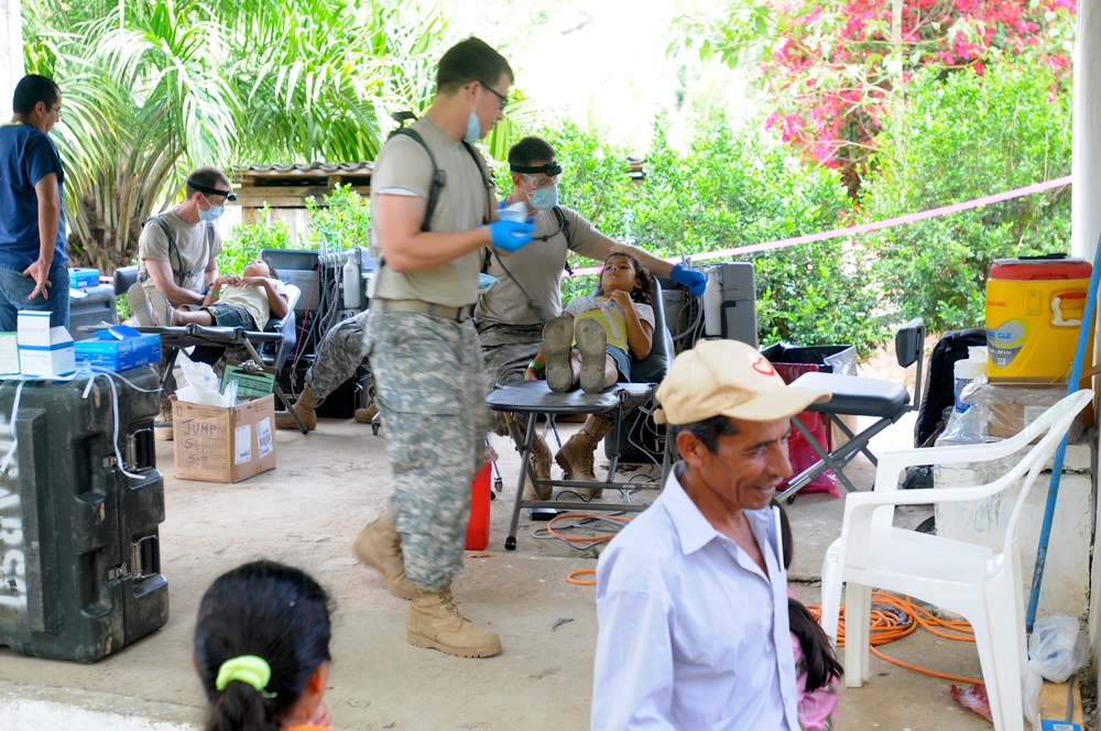 Medical Readiness Training Exercises at San Juan de Sitio, Honduras