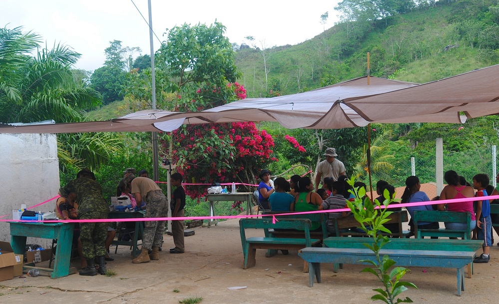 Medical Readiness Training Exercises at San Juan de Sitio, Honduras