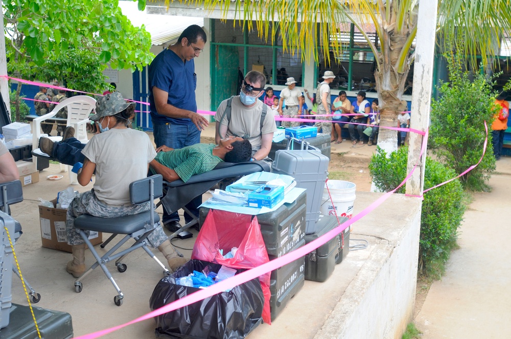 Medical Readiness Training Exercises at San Juan de Sitio, Honduras